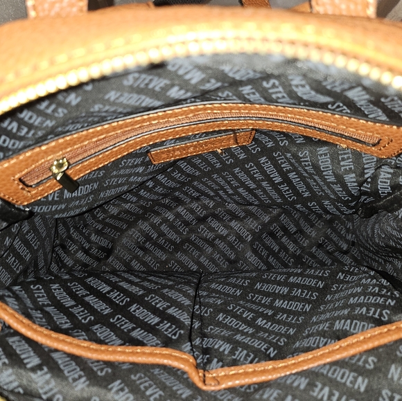 Steve Madden - Picture 3 of 4